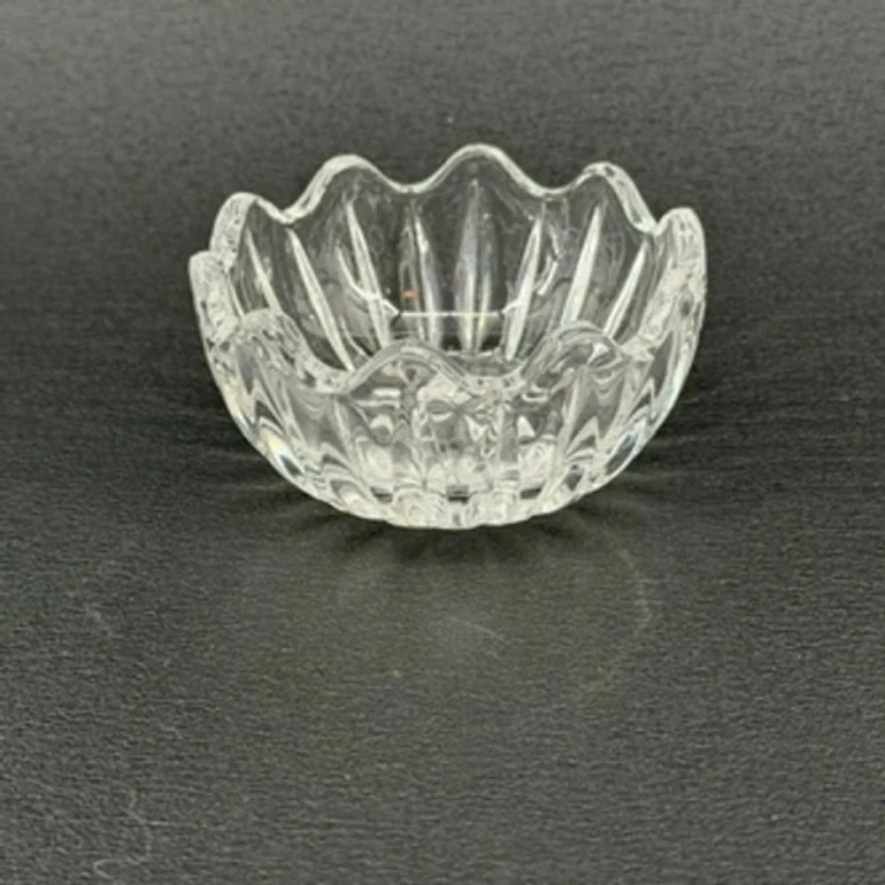 Vintage Clear Cut Crystal Glass Salt Cellar Scalloped Starburst Small Nut Dish
